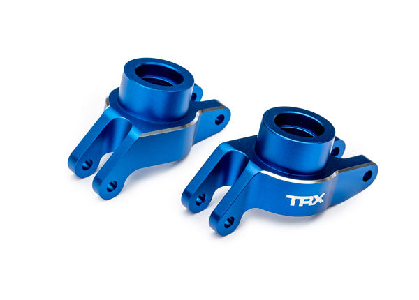 10252-BLUE Traxxas Carriers, stub axle, alum, rear, left & right (Blue)